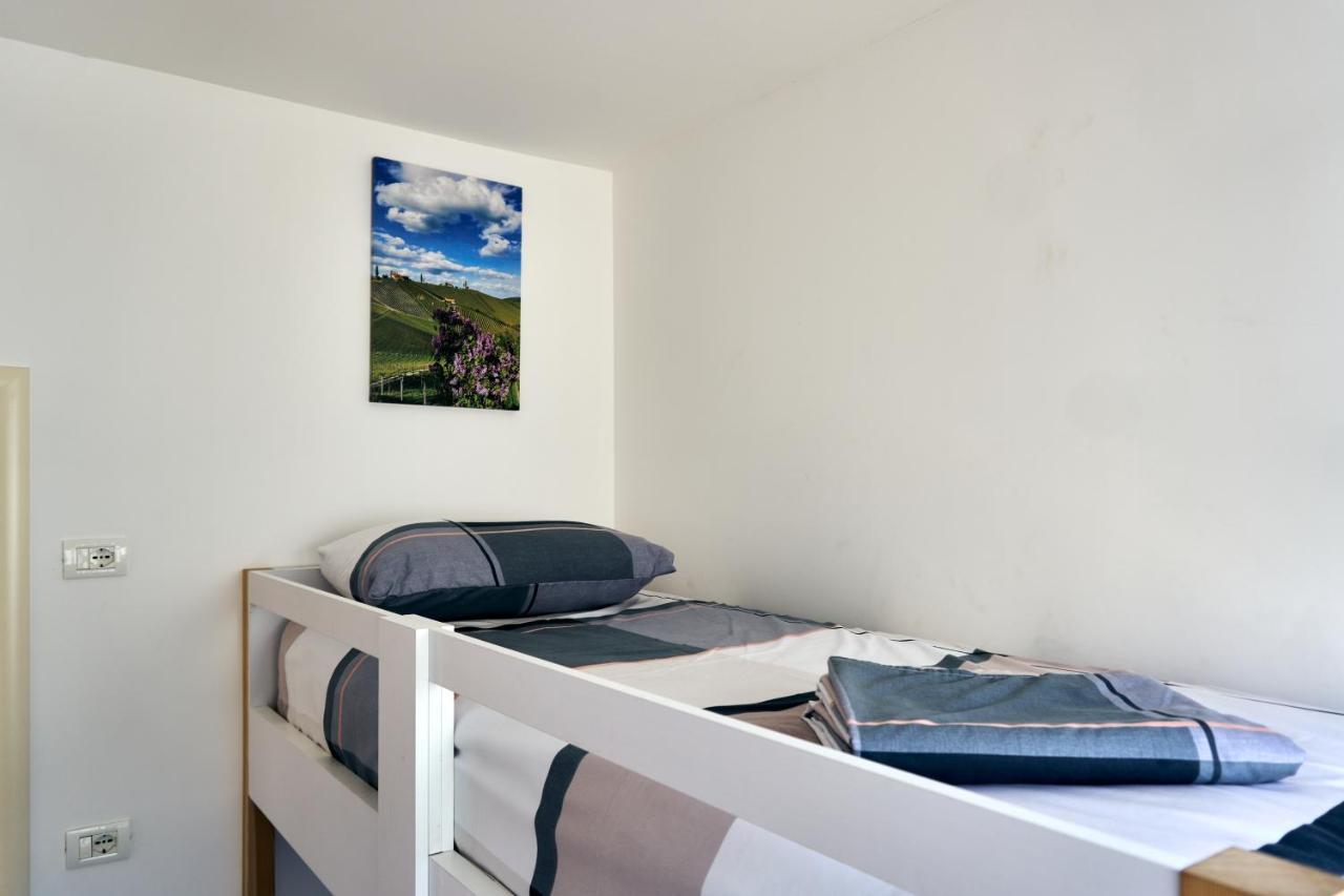Central Beach Apartment Sarandë 外观 照片