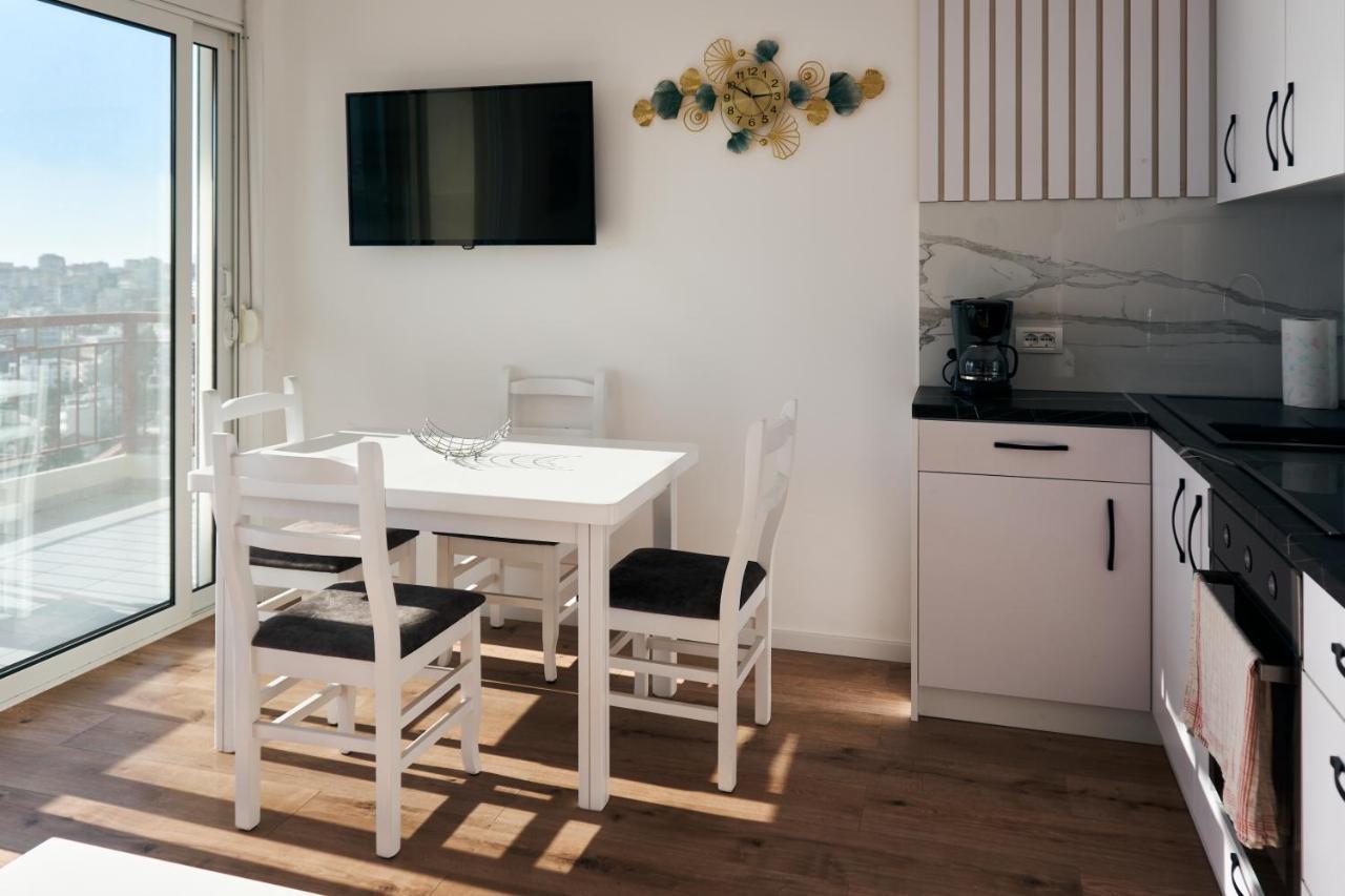 Central Beach Apartment Sarandë 外观 照片
